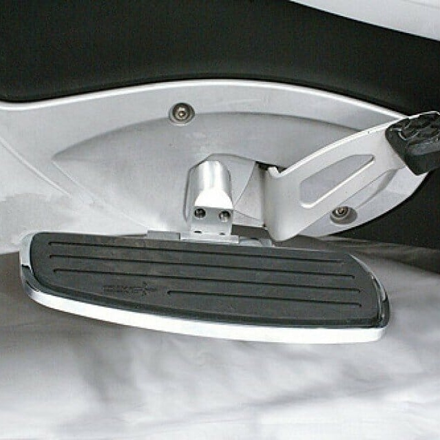 Driver floorboard set for 2010 and newer RT Spyder